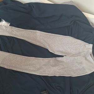 Never Worn!Alo size small light grey